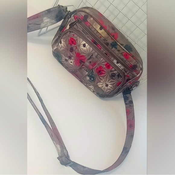 🌹🌹Lug Carousel Crossbody Bag🌹🌹 - Picture 7 of 10